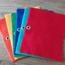 Vilten journal omslag (11 cm x 12,5 cm)